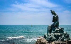 busan mermaid statue